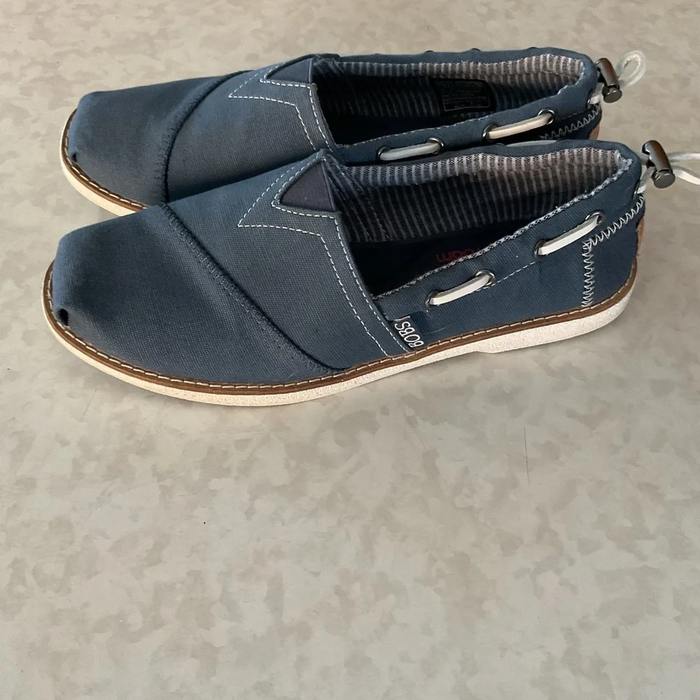 Bobs from Skechers women’s navy memory foam Slip-On Loafers size 7.5